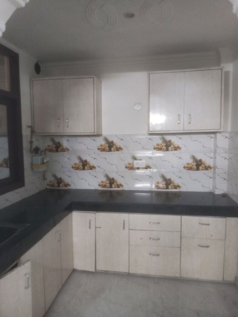 Kitchen, nangal dewat 3 Bedroom 110 Sq.Yd. Builder Floor In Nangal Dewat Delhi 10459430