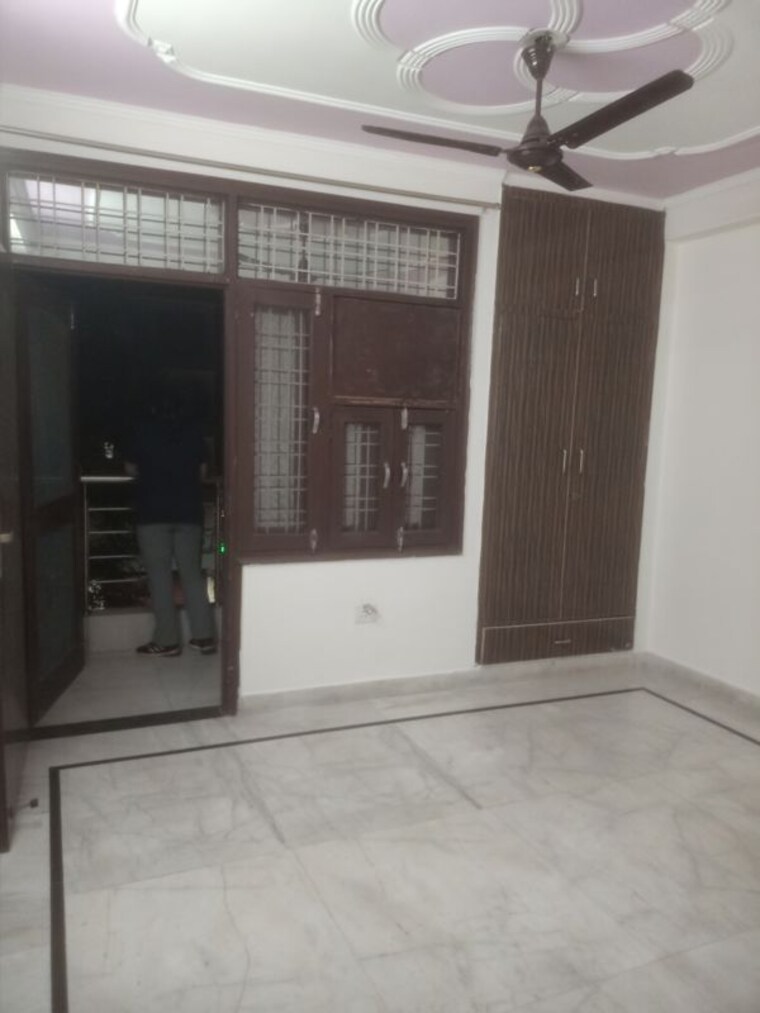 Room, nangal dewat 3 Bedroom 110 Sq.Yd. Builder Floor In Nangal Dewat Delhi 10459430
