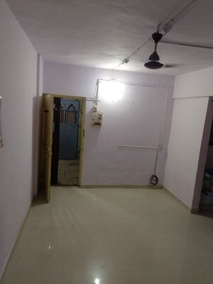 Room in Studio Apartment at Bhakti Society, Kalwa – for Rent
