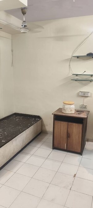 1 RK Apartment For Rent in Bhavani Mata CHS, Lower Parel