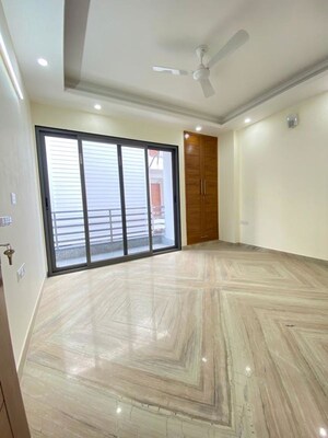 Room in 3 BHK Builder Floor at Vasant Kunj Enclave – for Sale