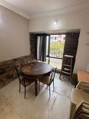 Team Area in 2 BHK Apartment at Kiran Towers, Malad West – for Rent