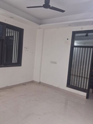 Room in 2 BHK Builder Floor at Vasant Kunj Enclave – for Rent