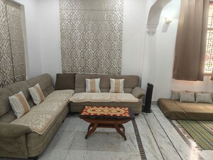 Living Room in 2 BHK Builder Floor at Sector 46 – for Rent