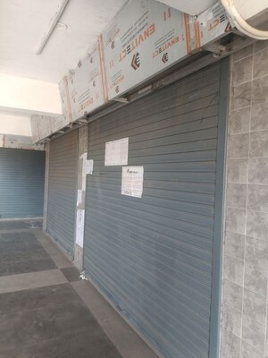  Shop For Sale in Dindoli