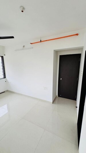 2 BHK Apartment For Rent in Avant Hillway, Goregaon East