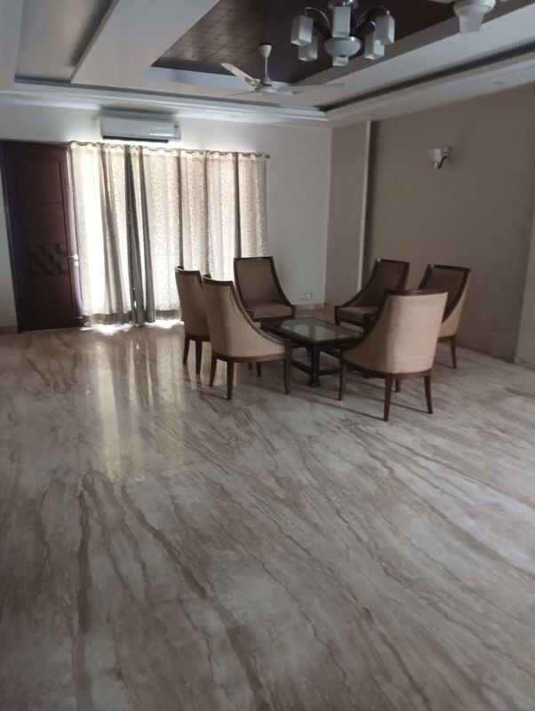 3 BHK + Servant Room 2050 Sq.Ft. Apartment in DLF Richmond Park
