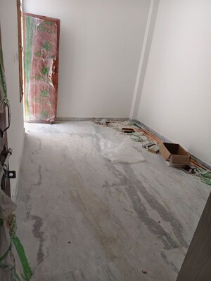 Bedroom in 2 BHK Independent House at Jankipuram Vistar – for Sale