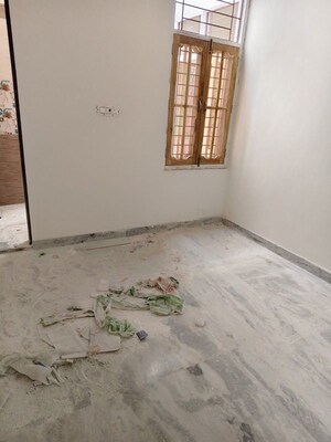 Room in 2 BHK Independent House at Jankipuram Vistar – for Sale
