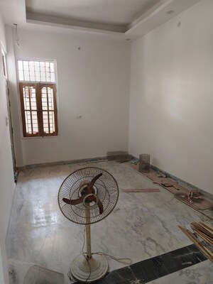 Room in 2 BHK Independent House at Jankipuram Vistar – for Sale