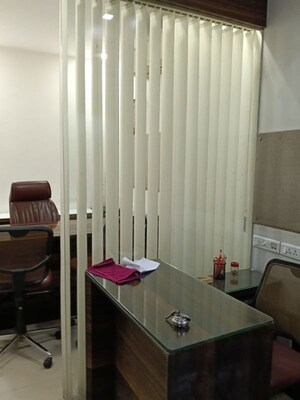  Office Space For Rent in Express Zone, Malad East