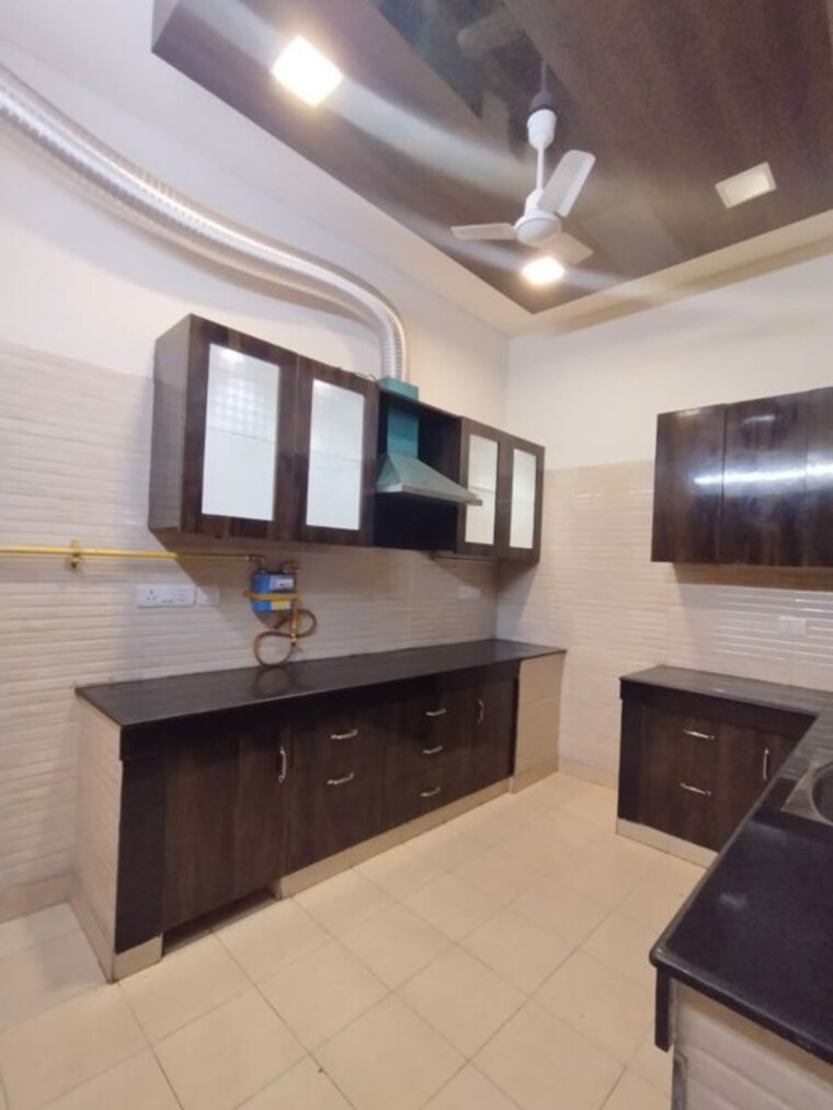 Kitchen, malviya nagar 3 Bedroom 150 Sq.Yd. Builder Floor In Malviya Nagar Delhi 10459578
