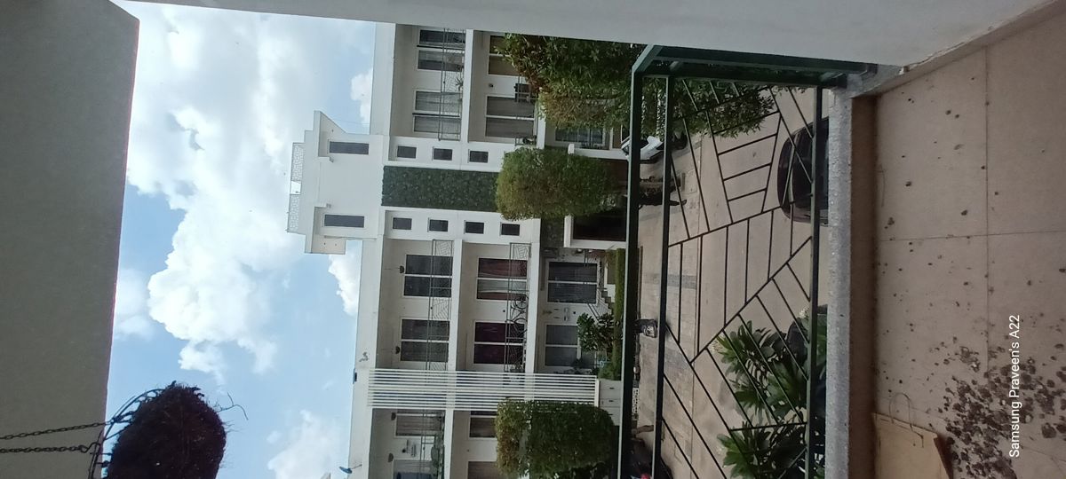 3 BHK 1274 Sq.Ft. Builder Floor in Central Park Flower Valley