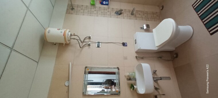 Bathroom, central-park-flower-valley 3 Bedroom 1274 Sq.Ft. Builder Floor In Sohna Sector 33 Gurgaon 10459564