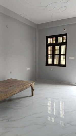 Room in 2 BHK Independent House at Chinhat – for Rent