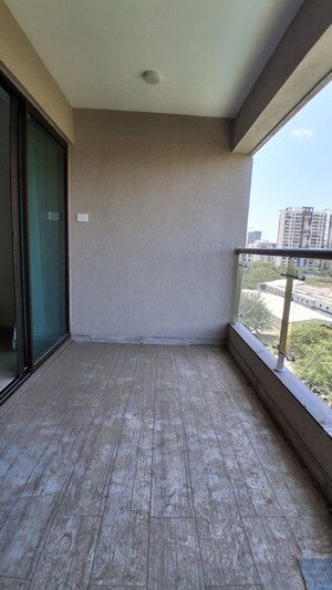 Room in 4 BHK Apartment at The Terraces Apartment, Balewadi – for Rent