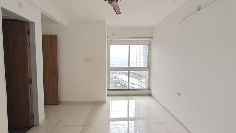 Room, godrej-emerald 2 Bedroom 550 Sq.Ft. Apartment In Ghodbunder Road Thane 10459642