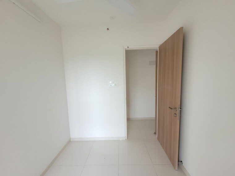 Room, godrej-emerald 2 Bedroom 440 Sq.Ft. Apartment In Ghodbunder Road Thane 10459668