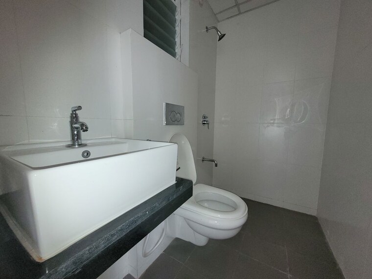 Bathroom, godrej-emerald 2 Bedroom 440 Sq.Ft. Apartment In Ghodbunder Road Thane 10459668