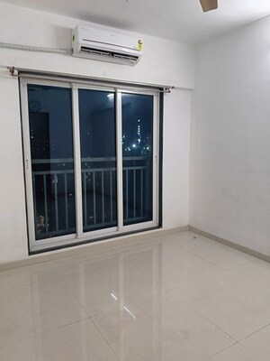 Room in 2 BHK Apartment at Lower Parel – for Rent