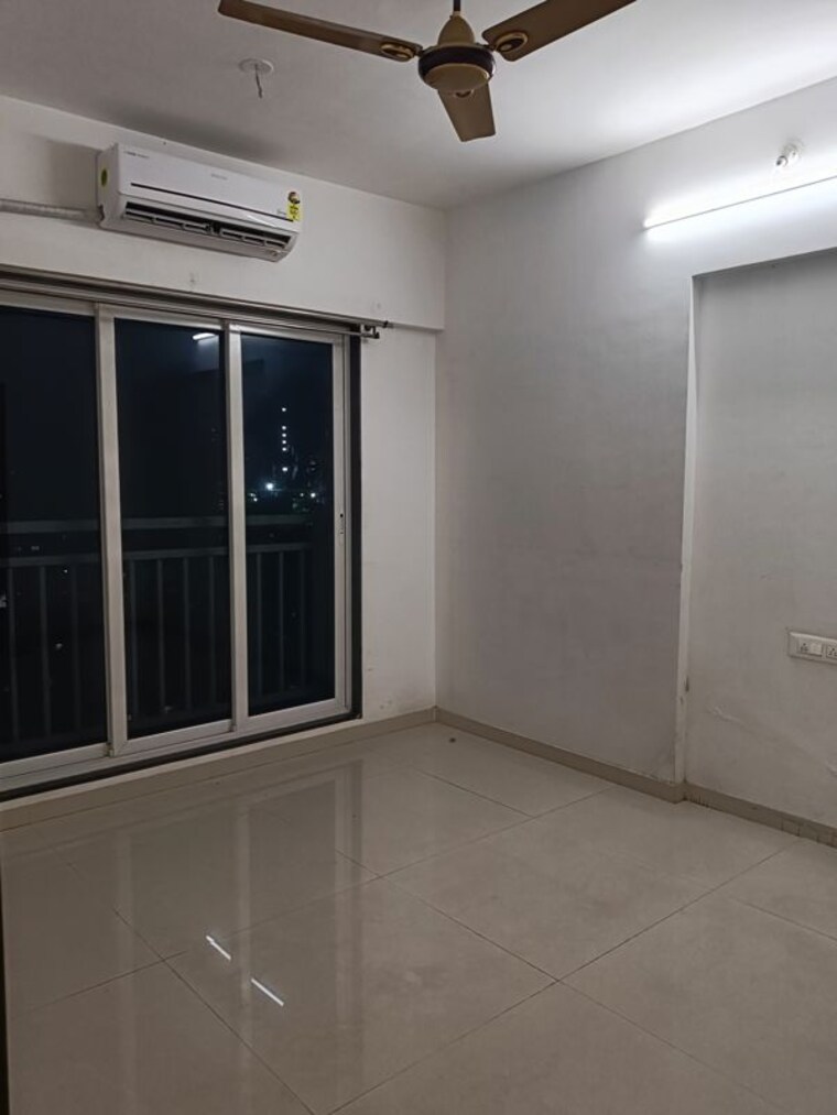 Room, lower parel 2 Bedroom 600 Sq.Ft. Apartment In Lower Parel Mumbai 10459676