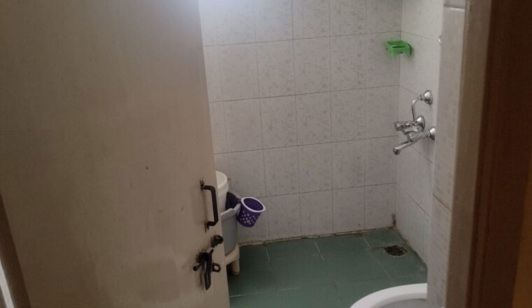 Bathroom, hebbal 3 Bedroom 3500 Sq.Ft. Independent House In Hebbal Bangalore 10459709