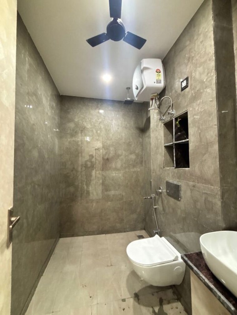 Bathroom, sector 57 2 Bedroom 1500 Sq.Ft. Builder Floor In Sector 57 Gurgaon 10459722