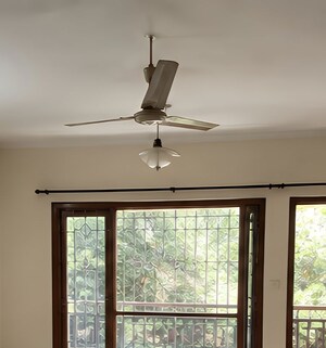 Room in 2 BHK Apartment at Vasant Kunj – for Rent