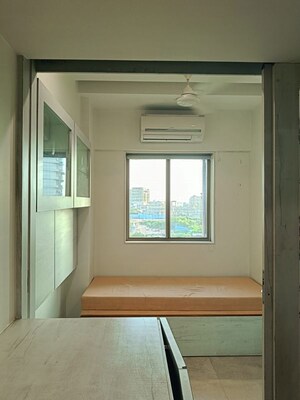 Room in 1.5 BHK Apartment at Lady Ratan Tower, Worli – for Rent