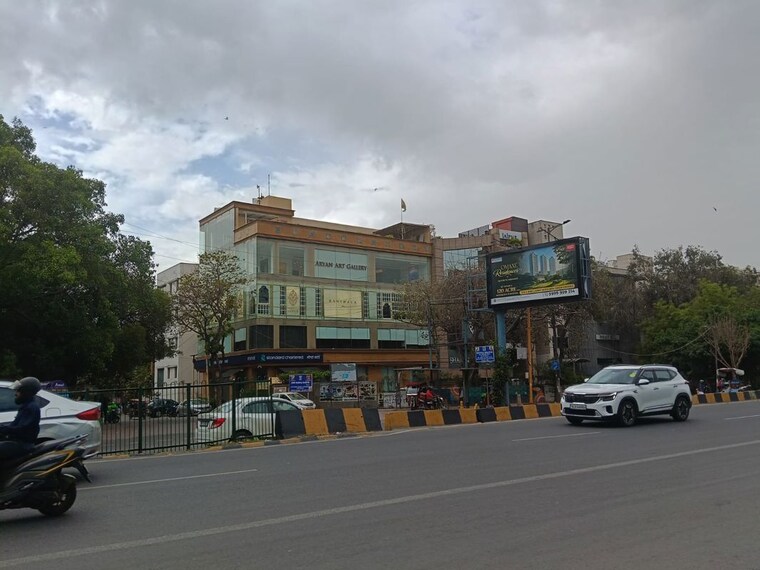 Exterior View, connaught place Commercial Shop 5000 Sq.Ft. In Connaught Place Delhi 10459699