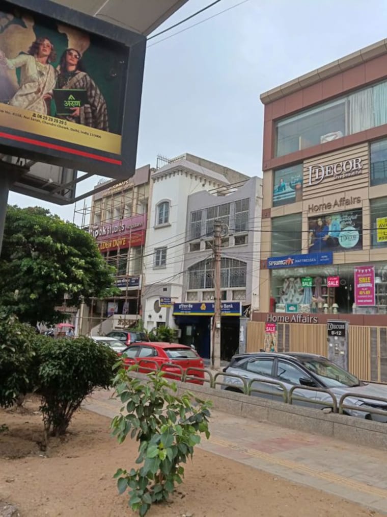 Exterior View, connaught place Commercial Shop 5000 Sq.Ft. In Connaught Place Delhi 10459699