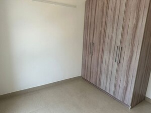 Room in 4 BHK Apartment at M3M Merlin, Sector 67 – for Sale