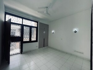 Room in 4 BHK Apartment at M3M Merlin, Sector 67 – for Sale