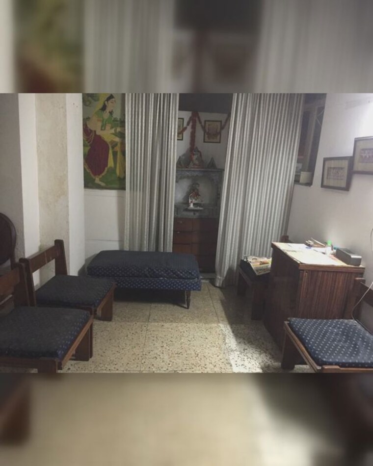 Living Room, east of kailash 3 Bedroom 285 Sq.Yd. Builder Floor In East Of Kailash Delhi 10459758