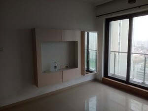 Room in 2.5 BHK Apartment at Rustomjee Elanza, Malad West – for Rent