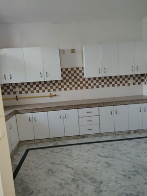 Kitchen in 3 BHK Villa at Jaipuria Plaza, Sector 26 – for Rent