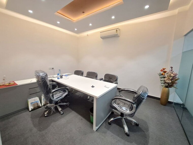 Team Area, sector 63 Commercial Office Space 2200 Sq.Ft. In Sector 63 Noida 10459601