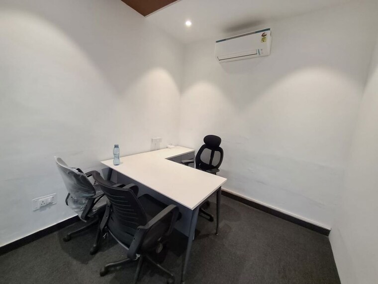 Team Area, sector 63 Commercial Office Space 2200 Sq.Ft. In Sector 63 Noida 10459601