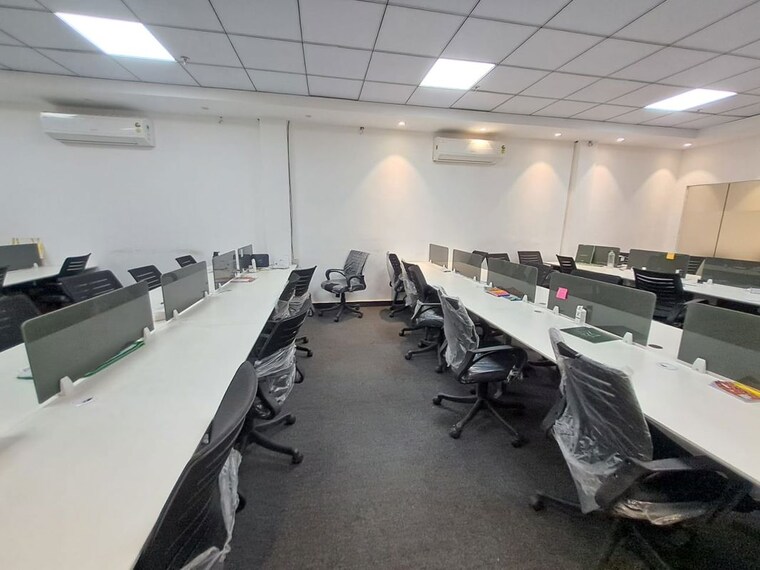 Team Area, sector 63 Commercial Office Space 2200 Sq.Ft. In Sector 63 Noida 10459601