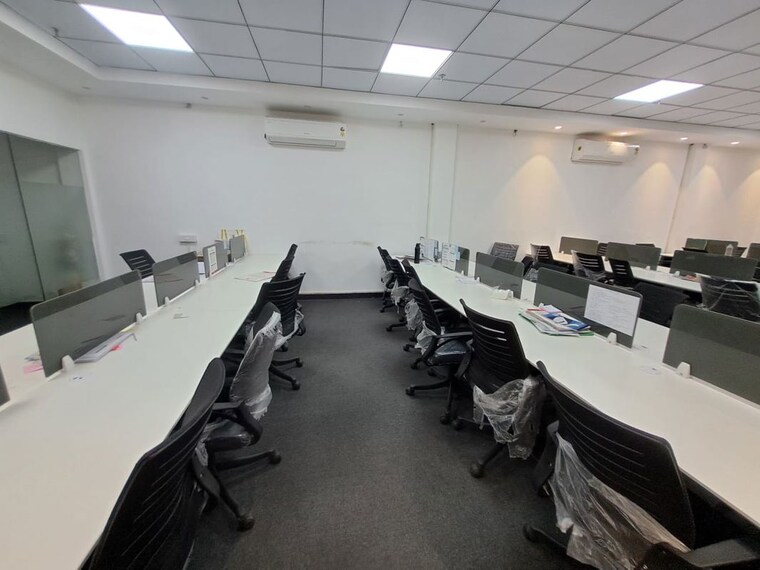 Team Area, sector 63 Commercial Office Space 2200 Sq.Ft. In Sector 63 Noida 10459601