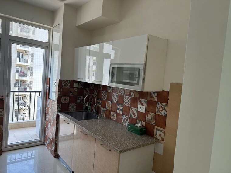 Kitchen, emaar-emerald-estate 3 Bedroom 1395 Sq.Ft. Apartment In Sector 65 Gurgaon 10459789
