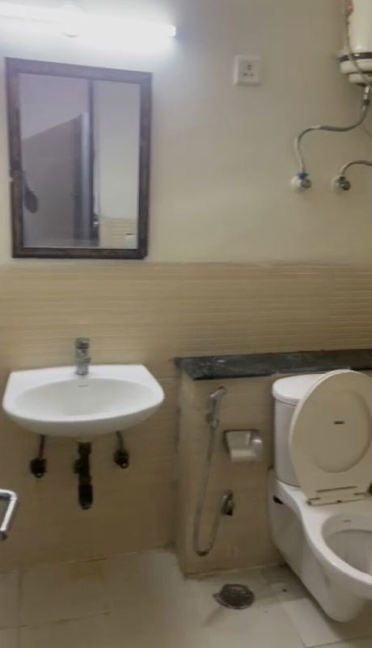 Bathroom, jaypee-kensington-park-apartments 2 Bedroom 1150 Sq.Ft. Apartment In Sector 133 Noida 10459800