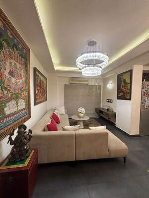 Bedroom in 3.5 BHK Apartment at Ajnara Daffodil, Sector 137 – for Rent