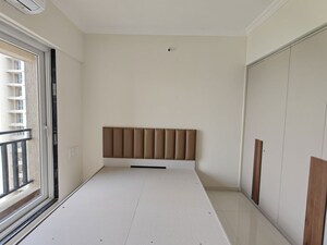 Room in 1 BHK Apartment at Raunak Bliss, Ghodbunder Road – for Rent