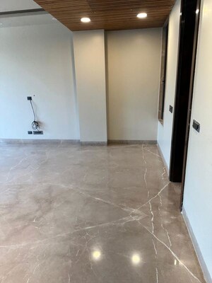 Room in 4 BHK Builder Floor at Green Wood City, Sector 45 – for Sale