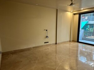 Room in 4 BHK Builder Floor at Green Wood City, Sector 45 – for Sale