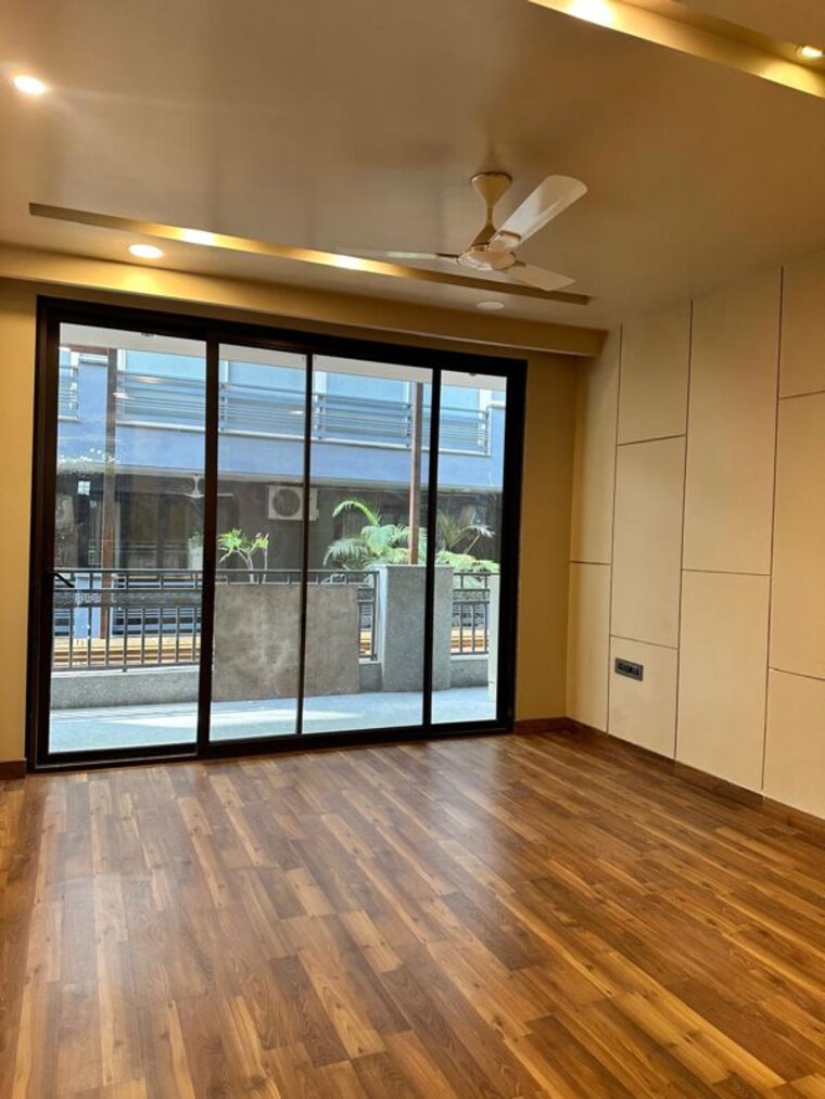 Room, green-wood-city 4 Bedroom 500 Sq.Yd. Builder Floor In Sector 45 Gurgaon 10459816