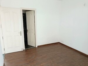 Room in 4 BHK Builder Floor at BPTP Park Elite Floor II, Sector 75 – for Sale