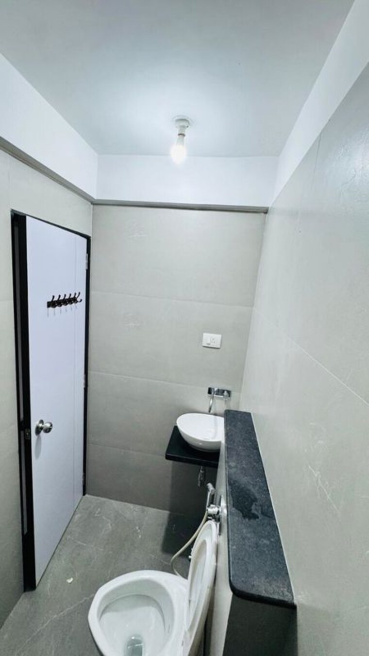 Bathroom, goregaon-sukhniwas-chs 1 Bedroom 476 Sq.Ft. Apartment In Goregaon West Mumbai 10459854
