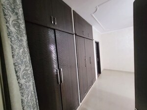 Furnished Amenities in 3 BHK Apartment at BPTP Discovery Park, Sector 80 – for Rent